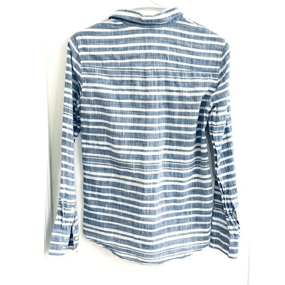 Perfect J. Crew Summer Striped Blue & White Lightweight Cotton Button-Up XS EUC - Picture 5 of 9